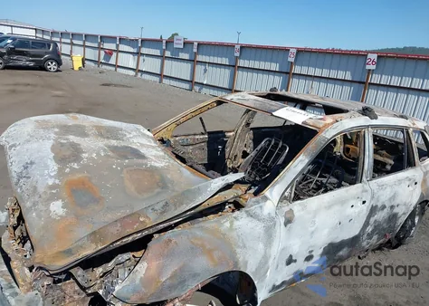 2011 Subaru Outback 2.5I Limited z USA, uszkodzony, nr VIN 4S4BRBKCXB3390040